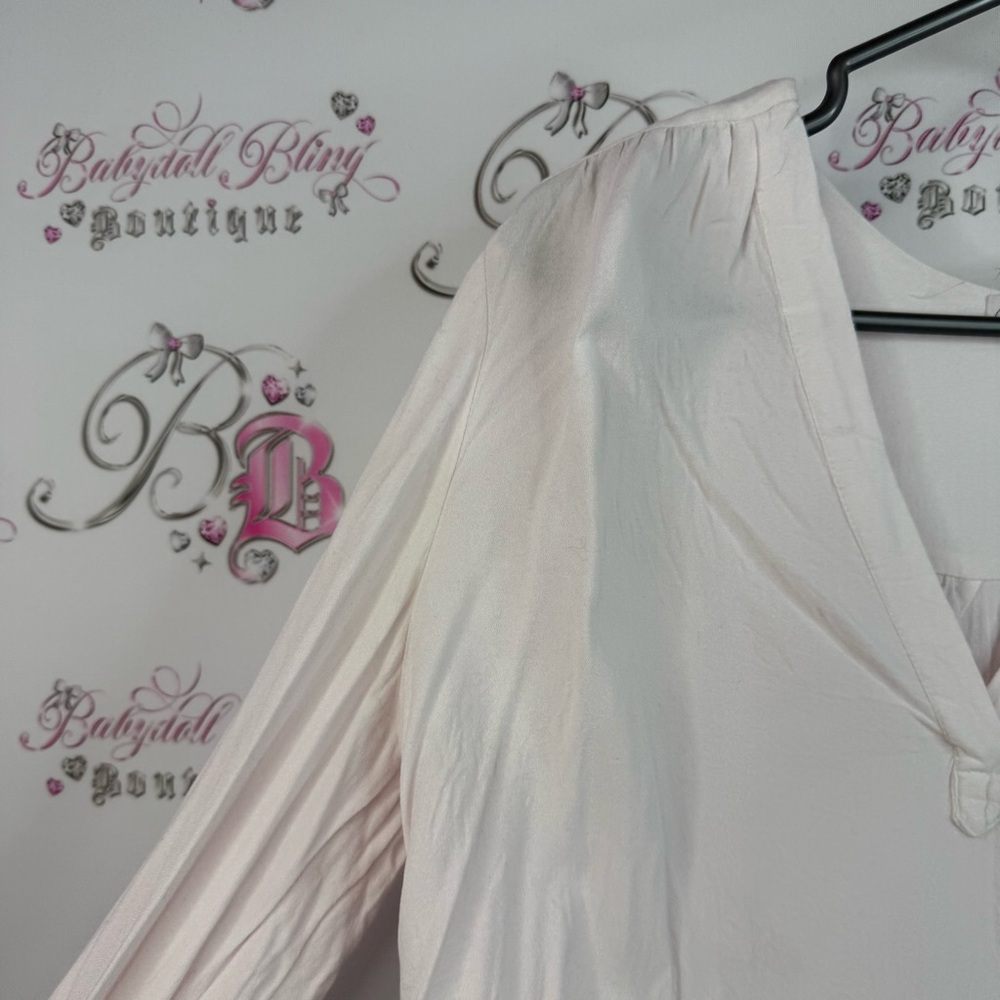 On The Road long sleeve V-neck light, pink flowy Women's Blouse - Soft Pink top - Picture 6 of 11